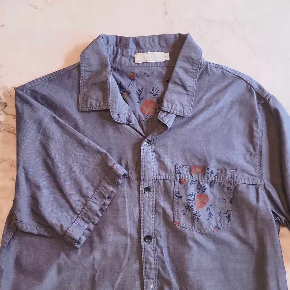 Short sleeve blue button down with floral accents